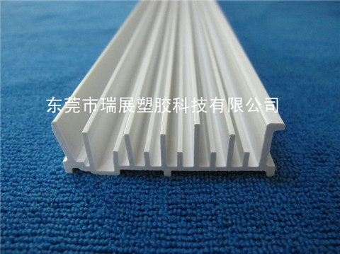 白色PVC冷顶异型材
